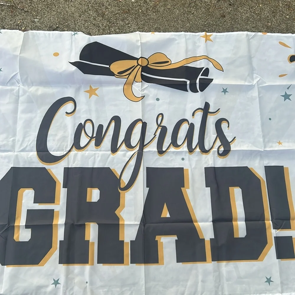 Congrats Grad backdrop, 4 x 7, black and gold